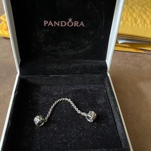 Pandora (safety) chain